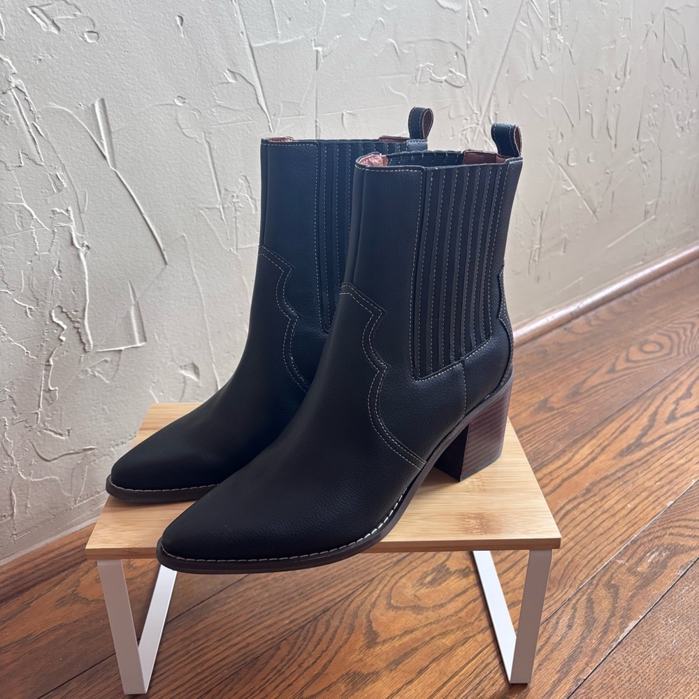 Altar’d State Black Western Style Ankle Boots